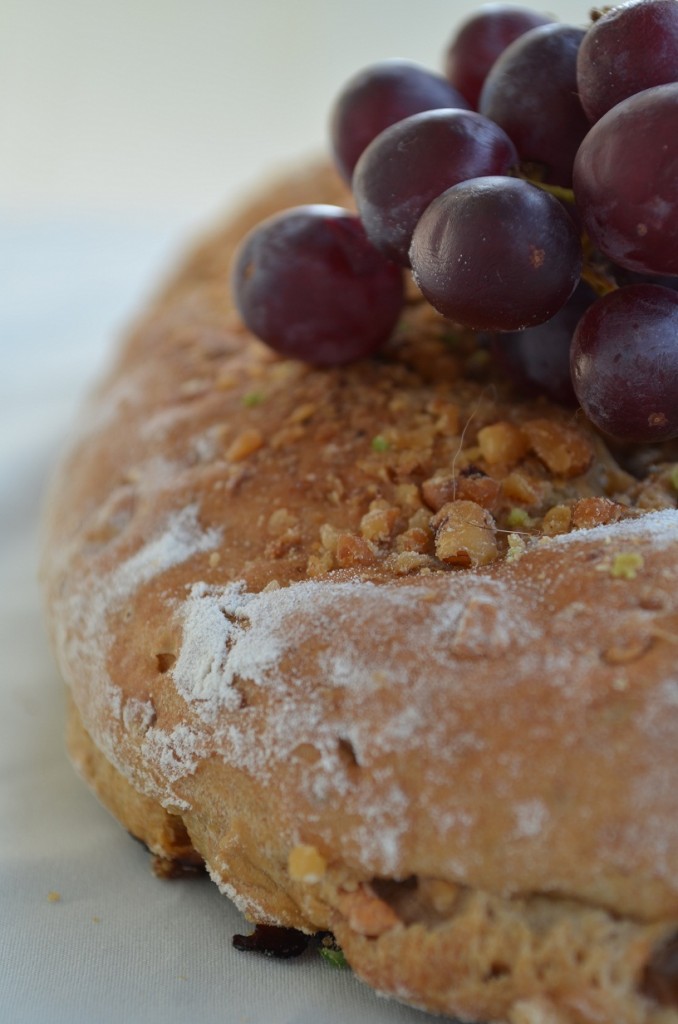 Brot mit Trauben und Camembert - The Culinary Trial